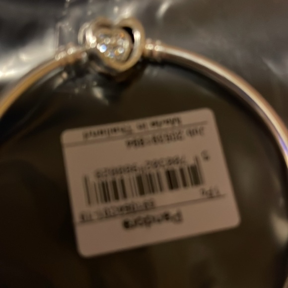 Brand New Pandora Moments Bracelet with A Bejeweled Heart Shaped Clasp - Picture 6 of 6